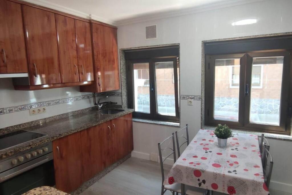 Apartamento A 19Min De Gijon Y 15 De Oviedo ラングレオ エクステリア 写真